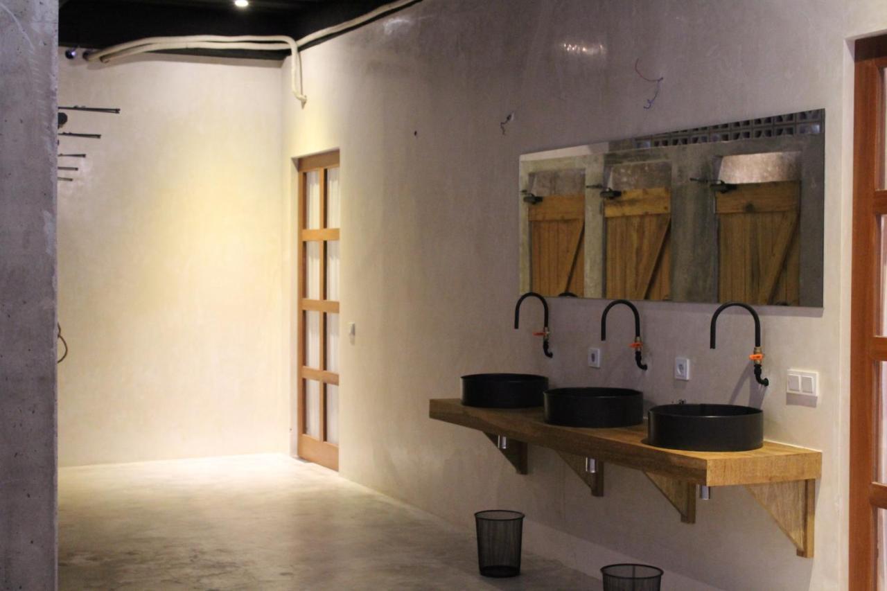 Bamba Capsule Hotel Kuta  외부 사진