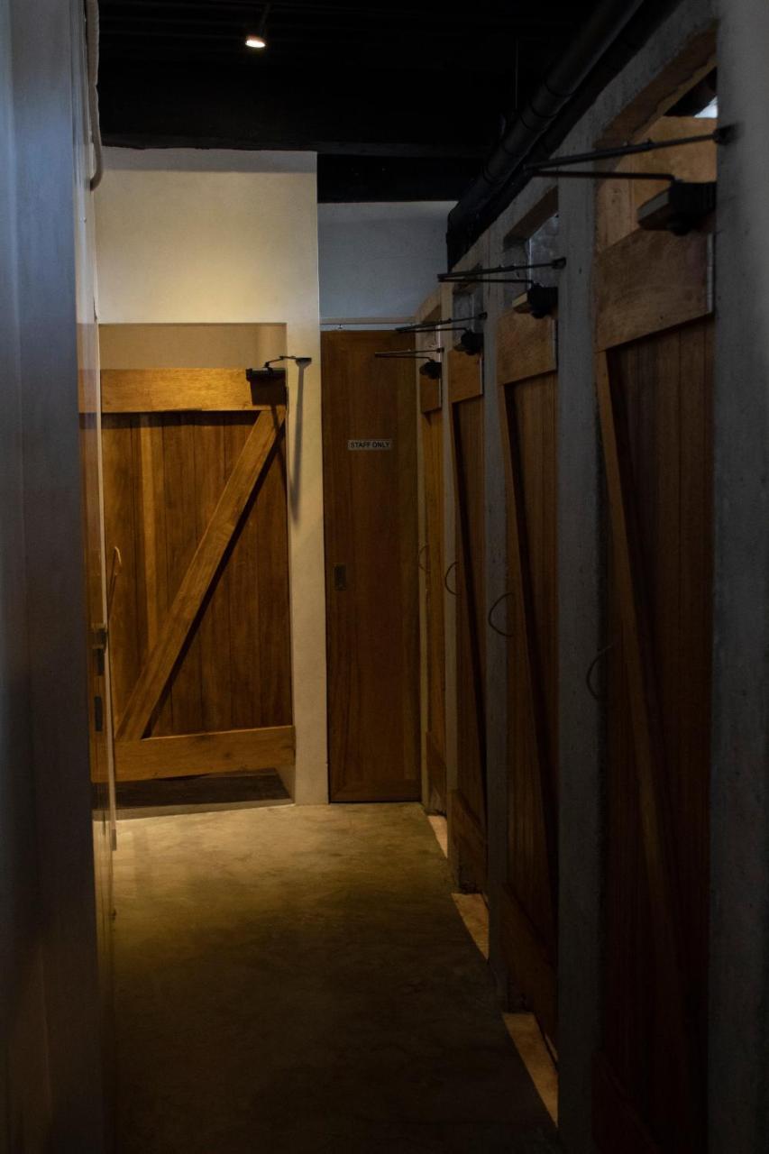 Bamba Capsule Hotel Kuta  외부 사진